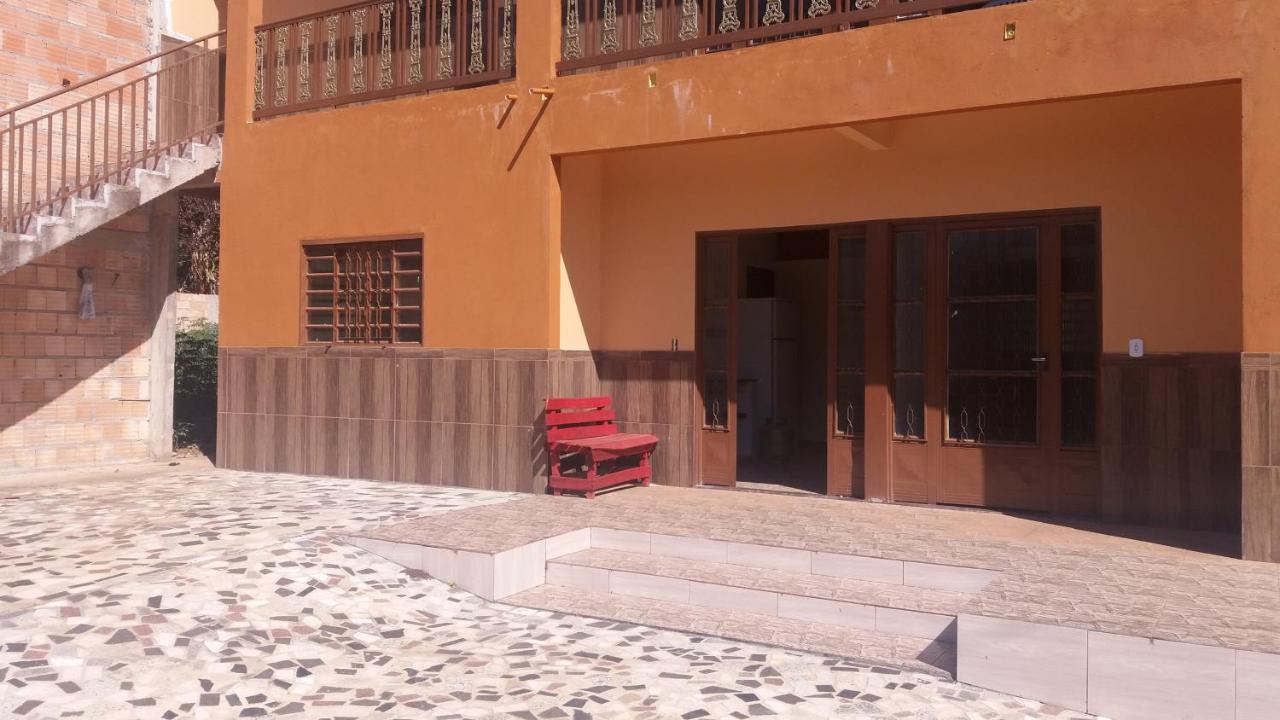 Aparthotel Familia Meireles Luziania Exterior photo